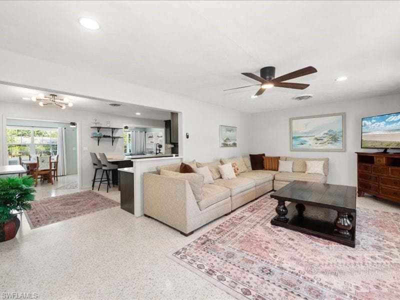 1229 Carlene AVE S-3