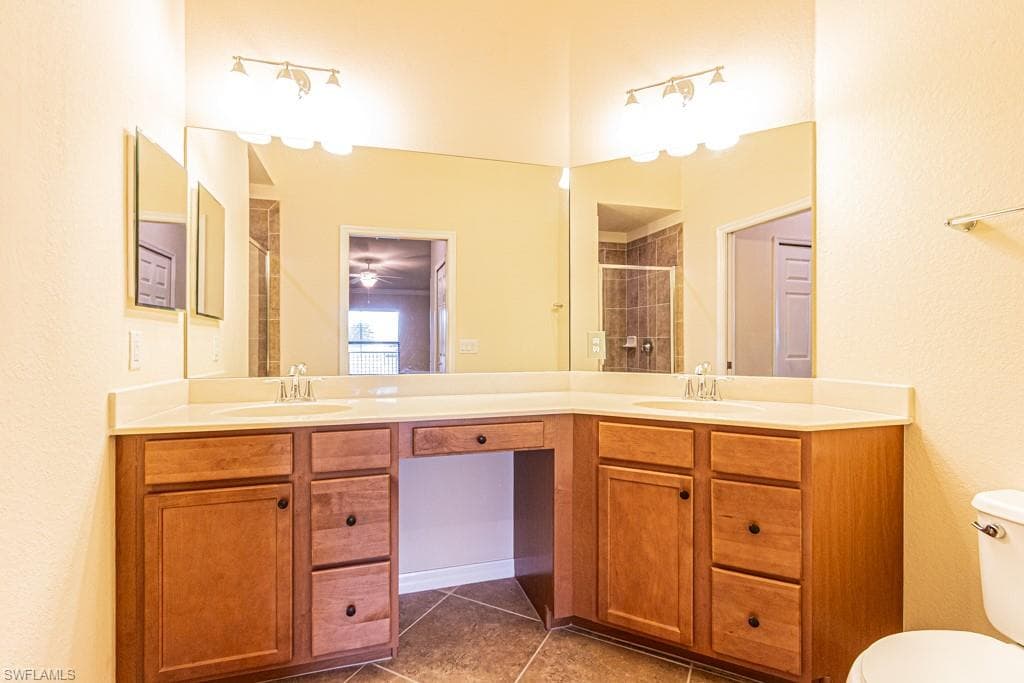 13761 Julias WAY 323-5