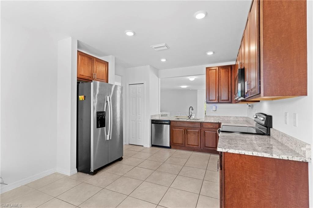 722 Hadley PL W-4