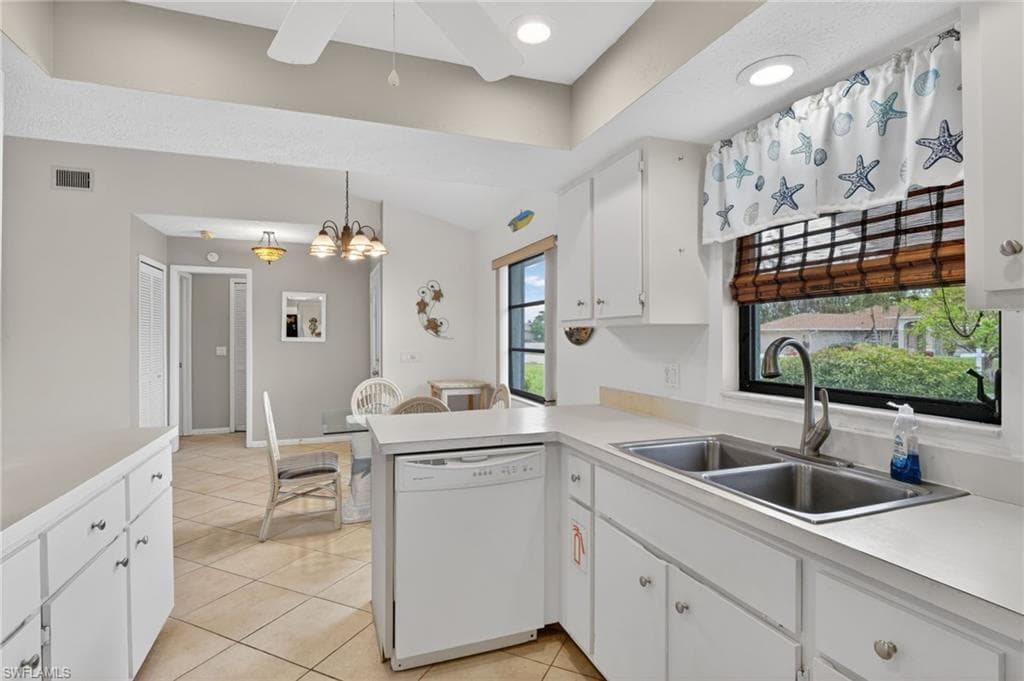 5330 Genesee PKWY-12