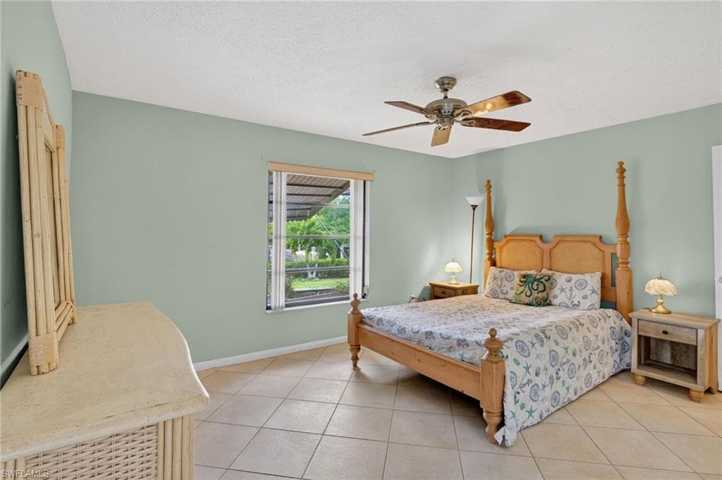 5330 Genesee PKWY-17