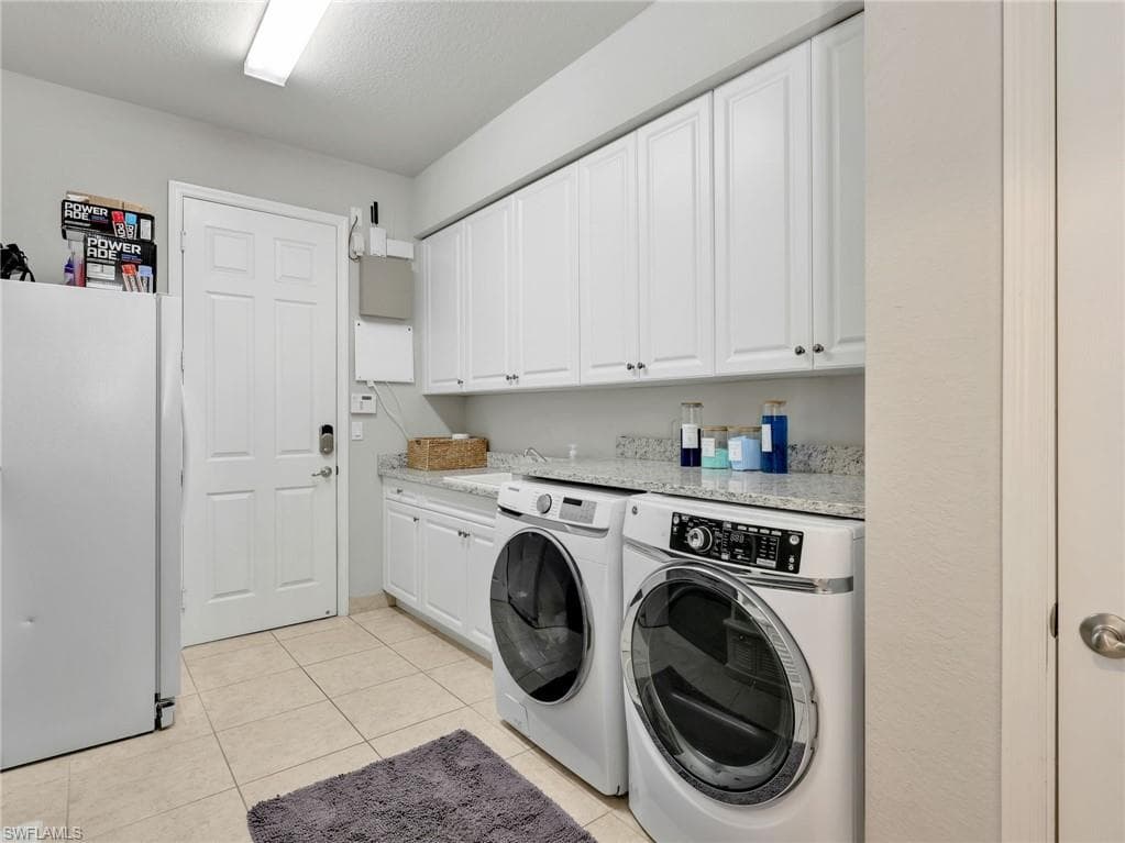 2756 Crystal WAY-45