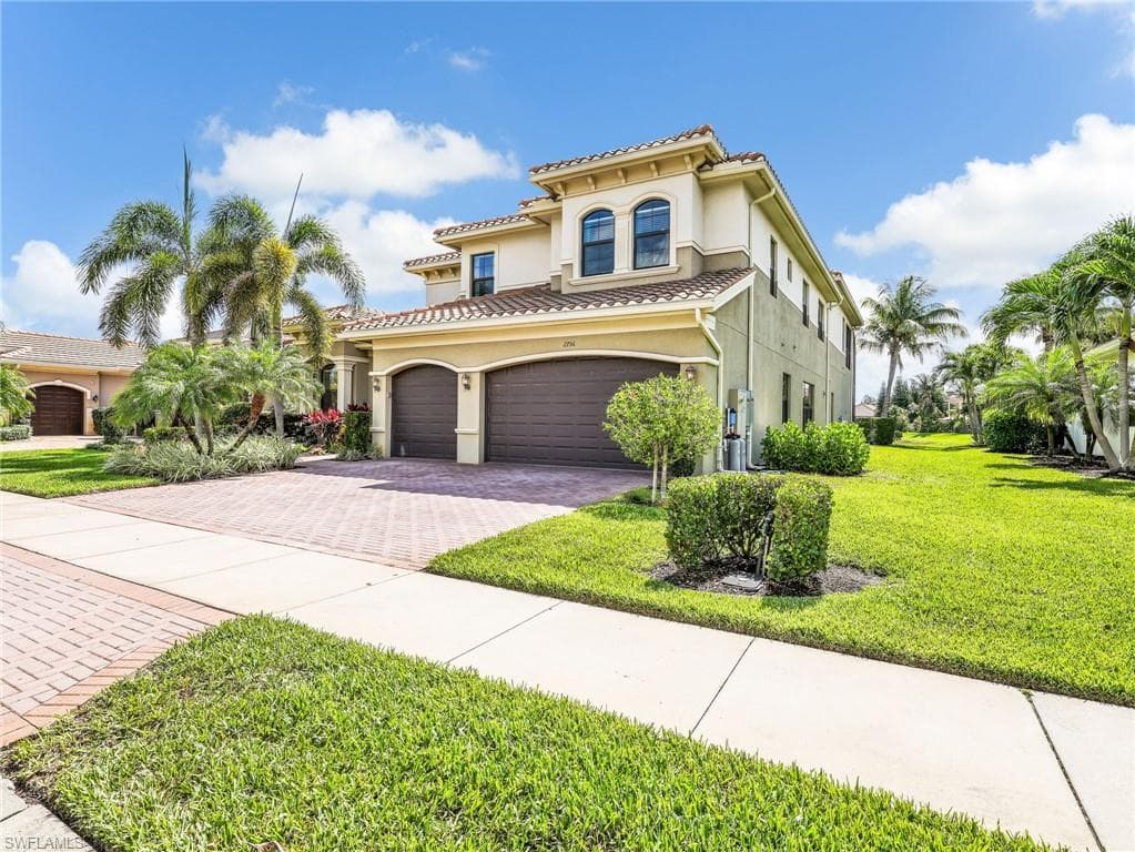 2756 Crystal WAY-2
