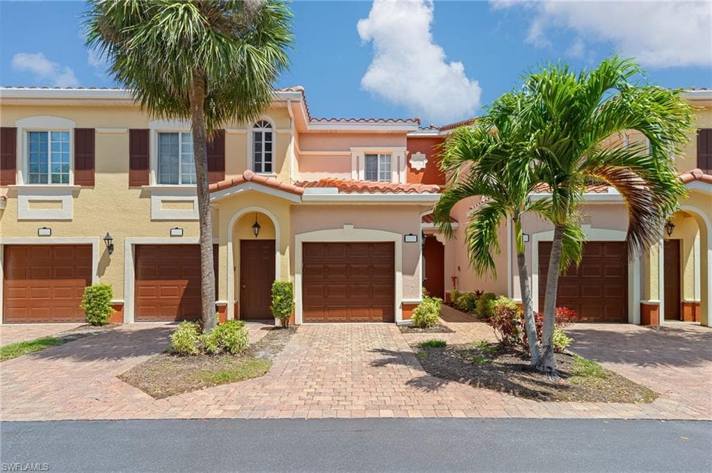 20140 Estero Gardens CIR 104-1