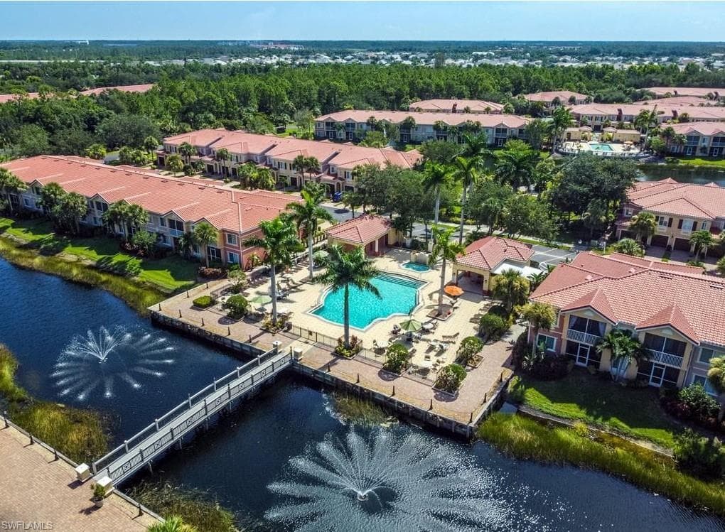 20140 Estero Gardens CIR 104-18