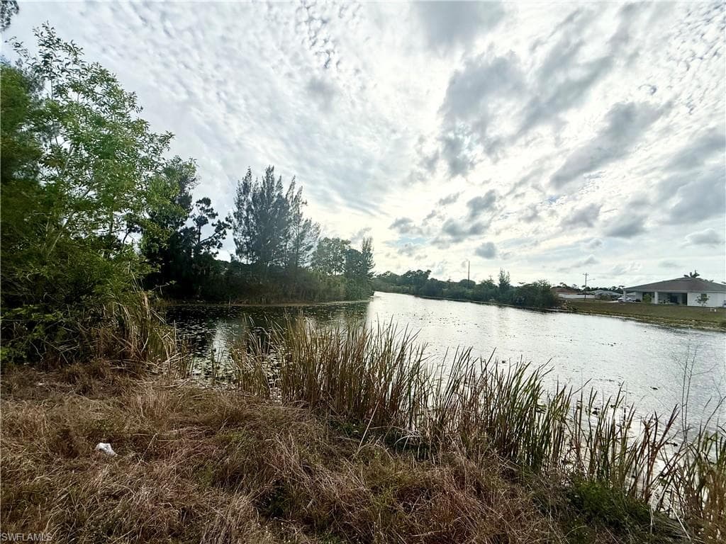 3644 NE 9th PL-5