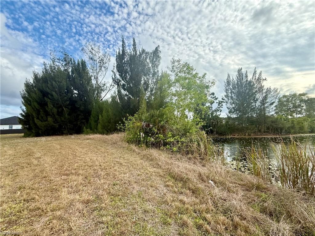 3644 NE 9th PL-2
