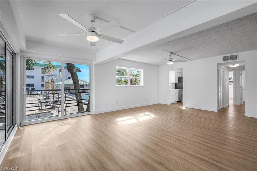 6500 Estero BLVD C113-11