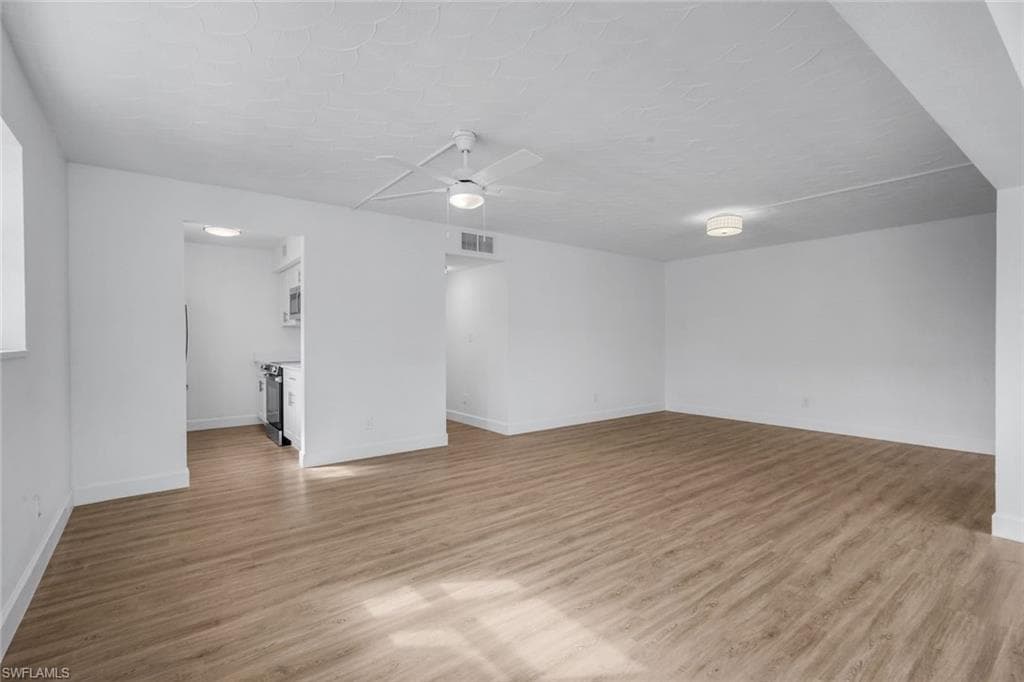 6500 Estero BLVD C113-8