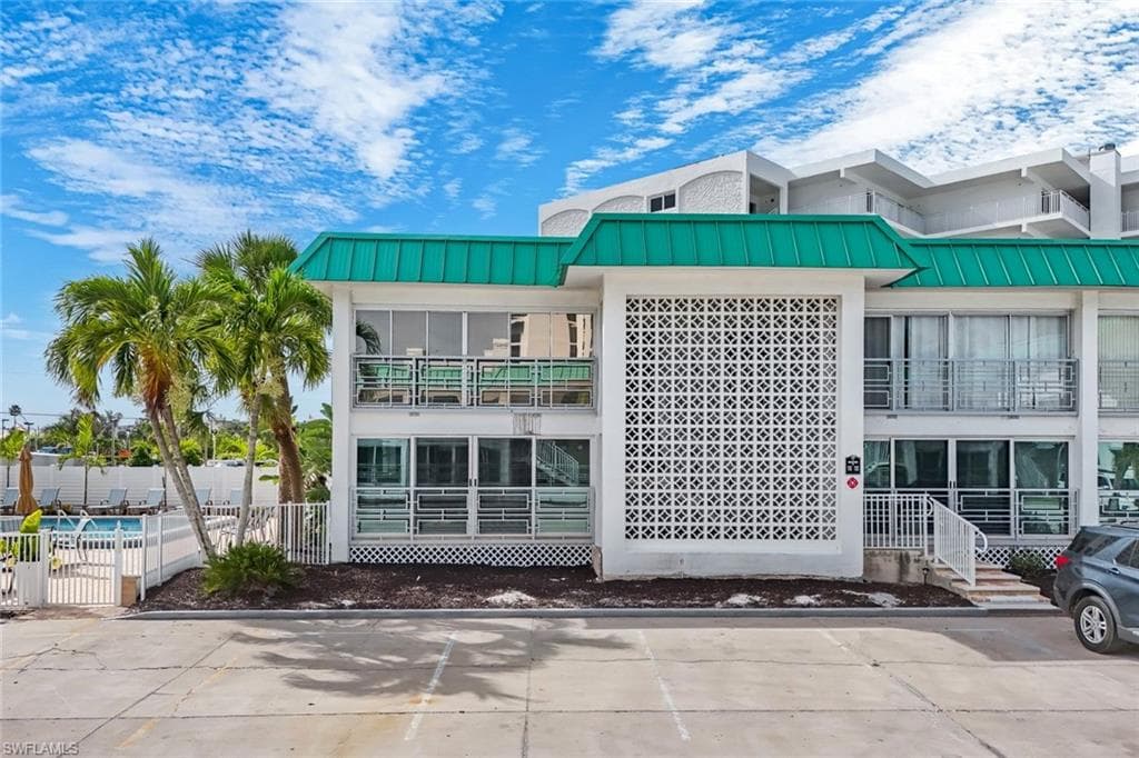 6500 Estero BLVD C113-29