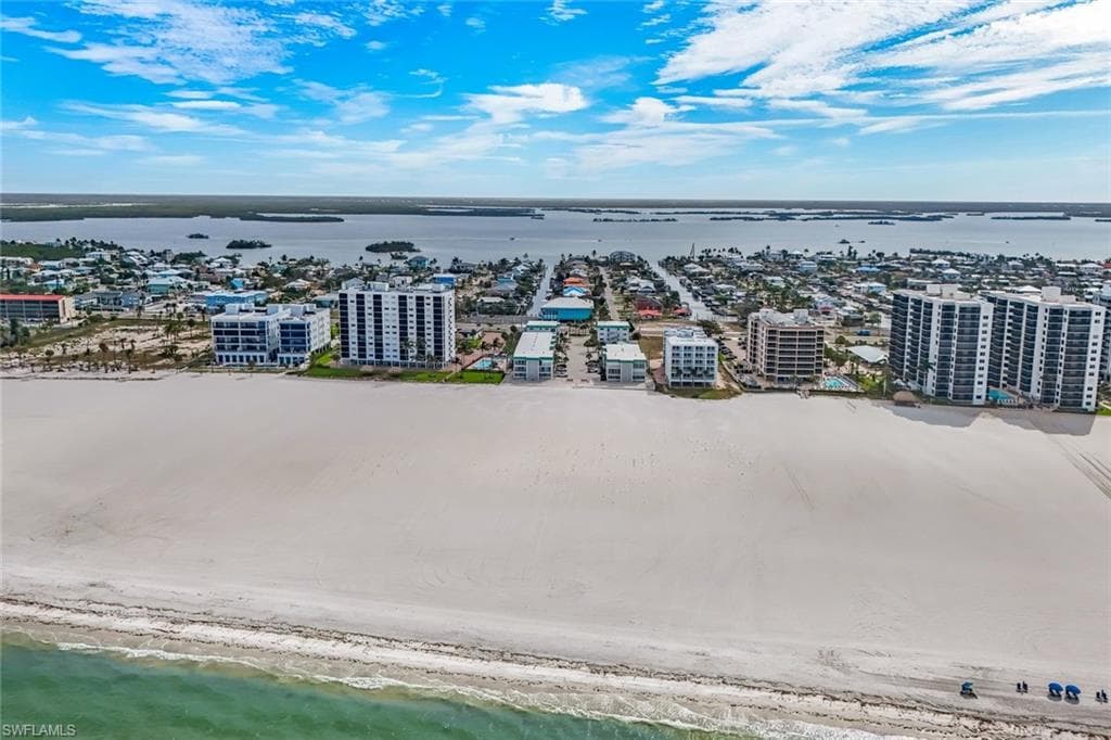 6500 Estero BLVD C113-37