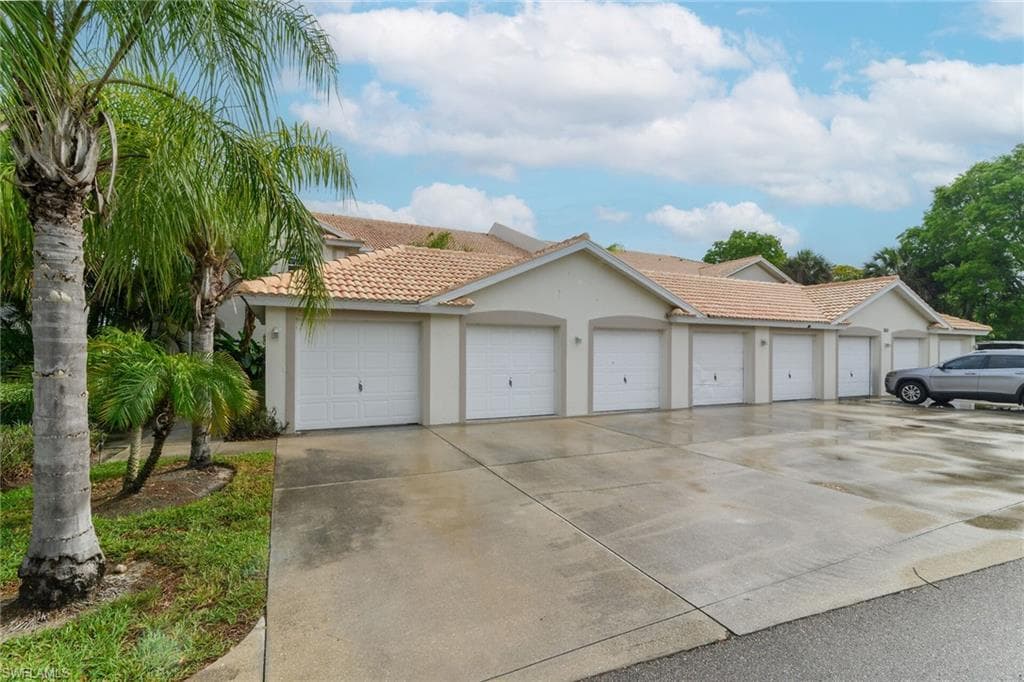 365 Stella Maris DR N 2902-26