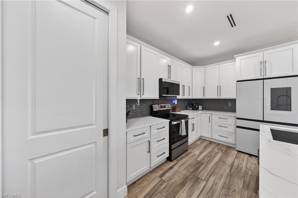 1902 NE 20th ST-14