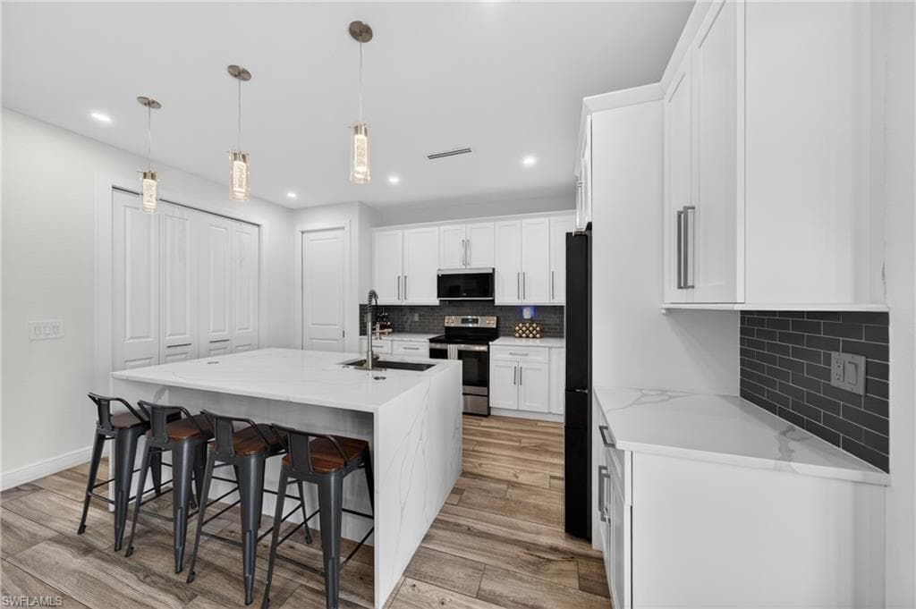 1902 NE 20th ST-10