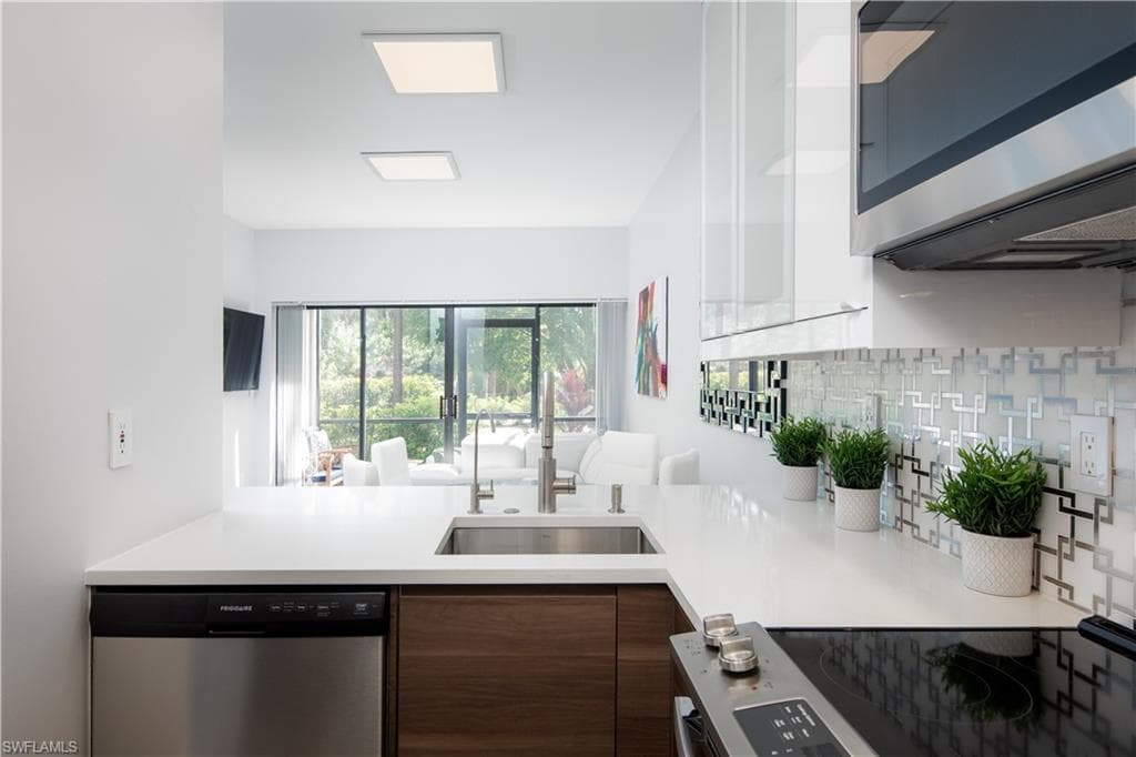3323 Olympic DR 711-2