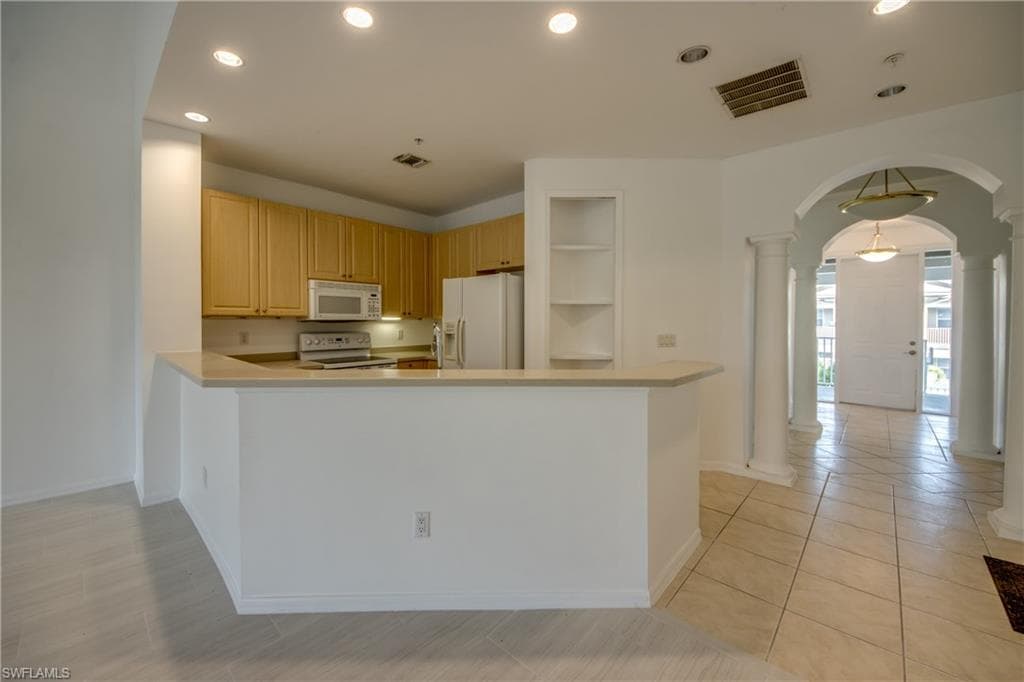 15250 Riverbend BLVD 204-7