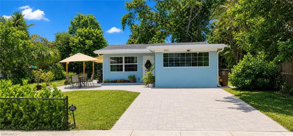 3949 Maxine St-1