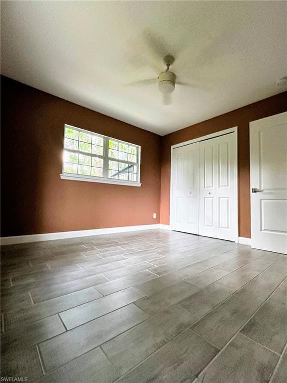 3949 Maxine St-11
