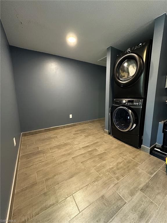 3949 Maxine St-23