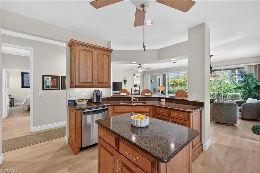 5035 YACHT HARBOR DR 103-5