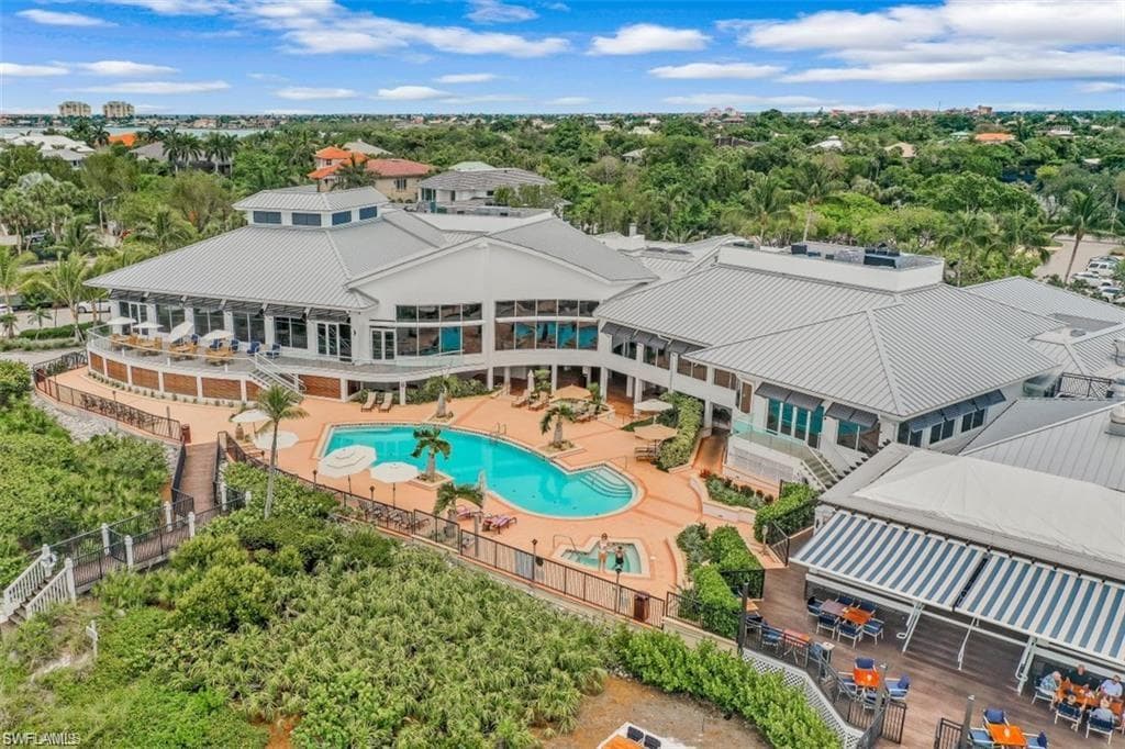 834 HIDEAWAY CIR W-26