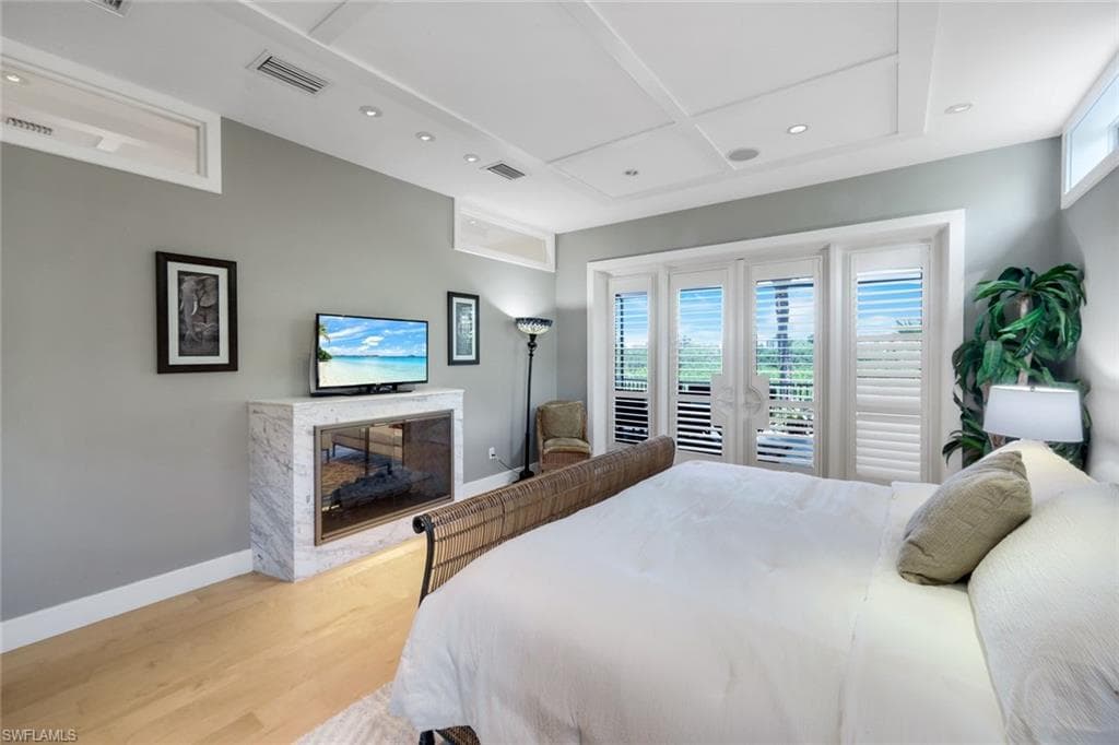 834 HIDEAWAY CIR W-11