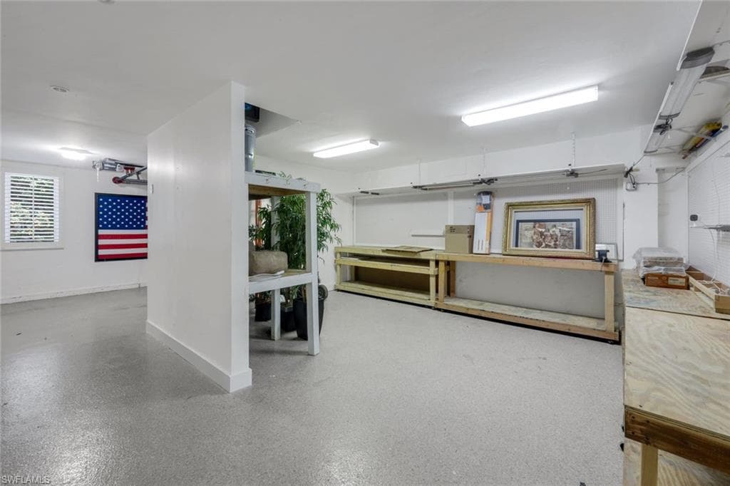 834 HIDEAWAY CIR W-21