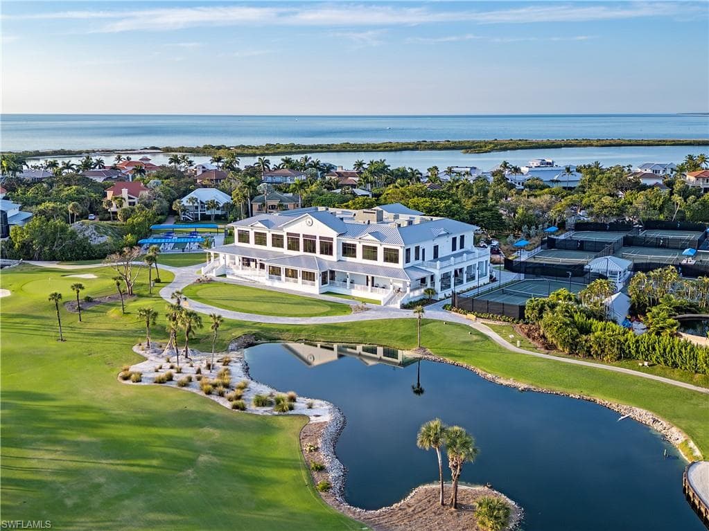 834 HIDEAWAY CIR W-31