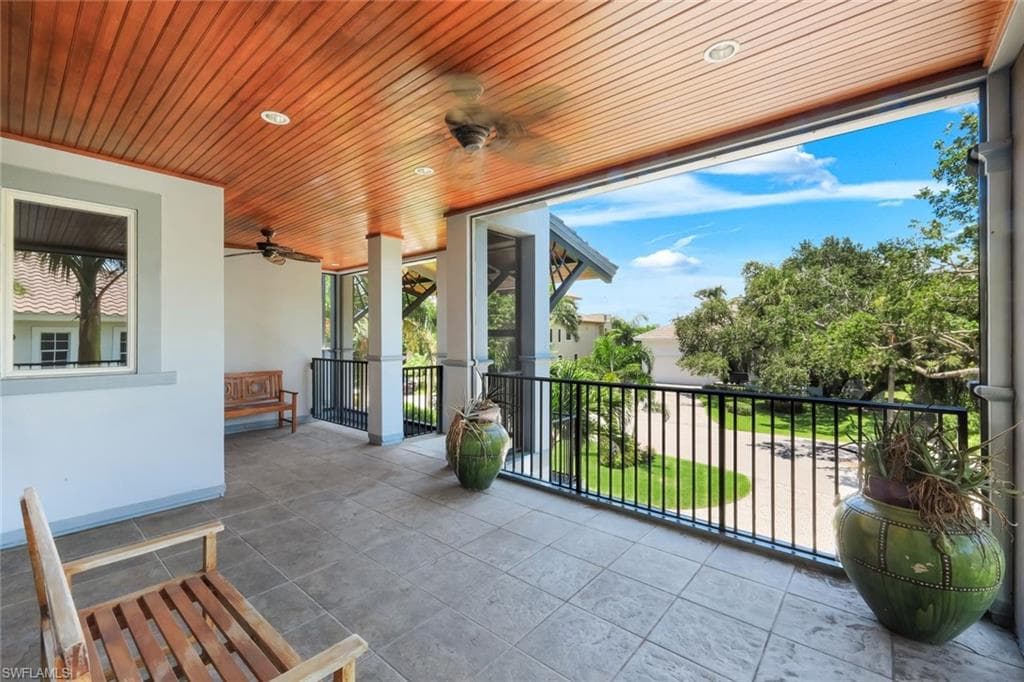 834 HIDEAWAY CIR W-23