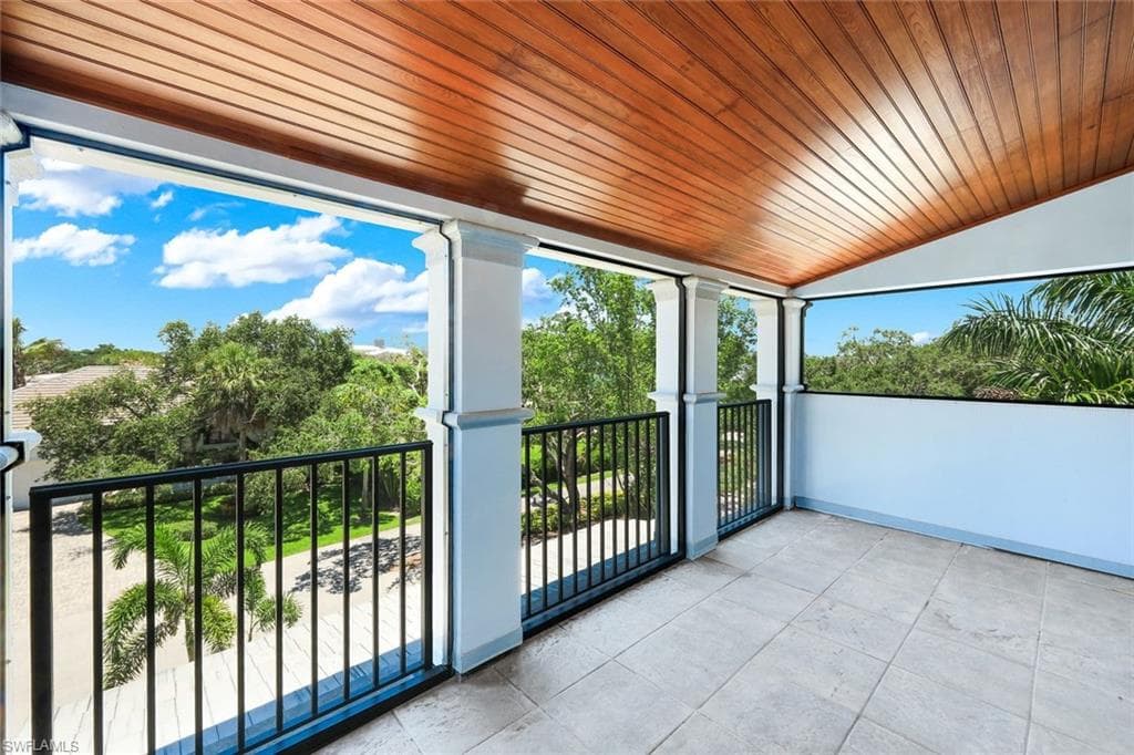 834 HIDEAWAY CIR W-37