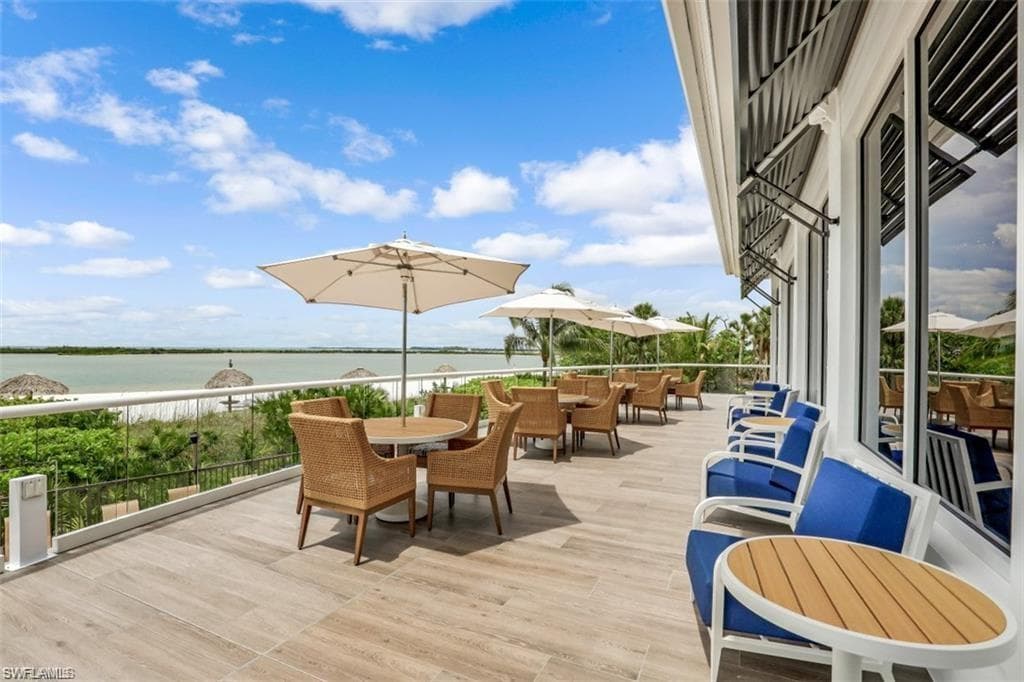 834 HIDEAWAY CIR W-32