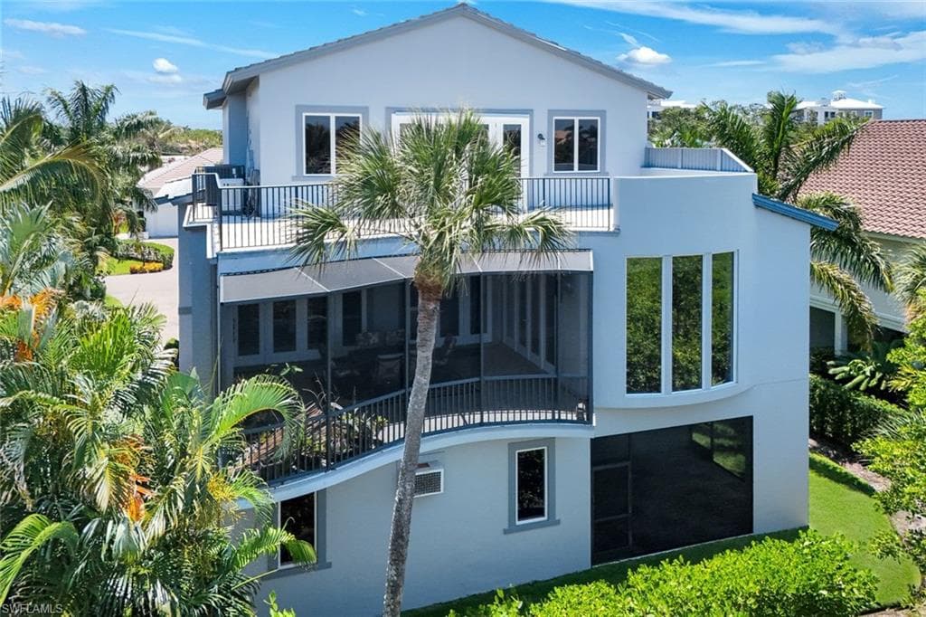 834 HIDEAWAY CIR W-44