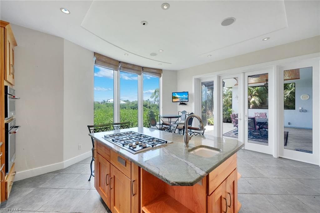 834 HIDEAWAY CIR W-3