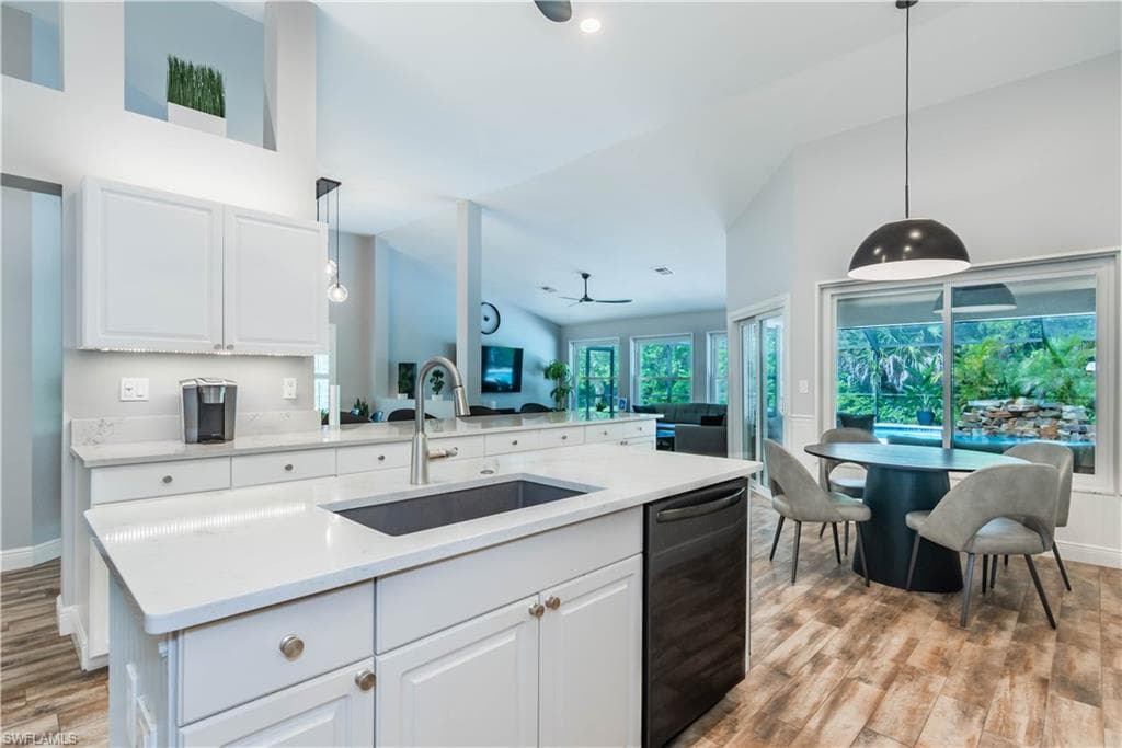 7653 Citrus Hill LN-11