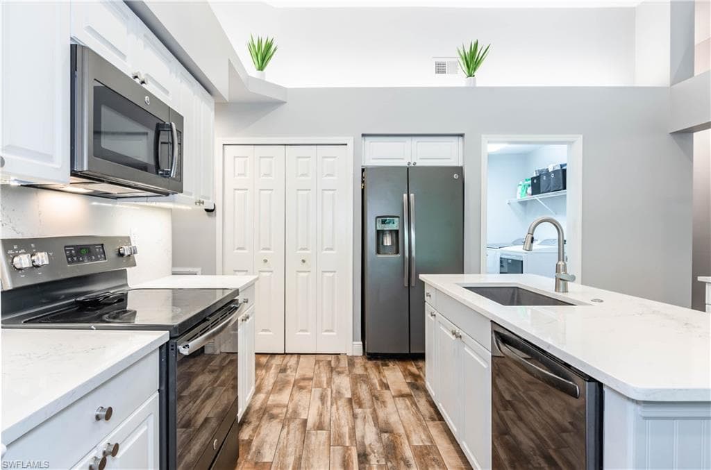 7653 Citrus Hill LN-13