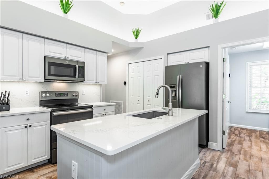 7653 Citrus Hill LN-14