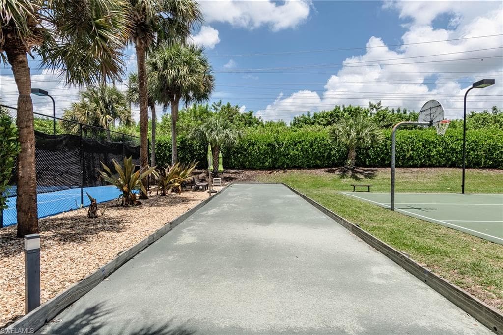 7653 Citrus Hill LN-43