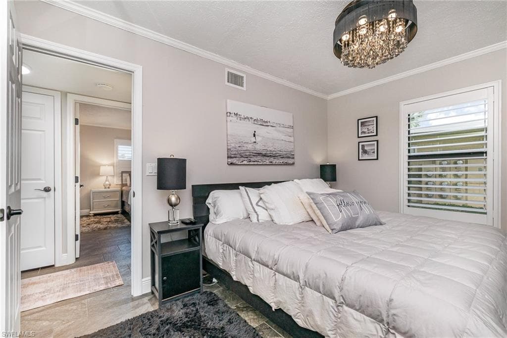 4001 SE 19th PL 1-18