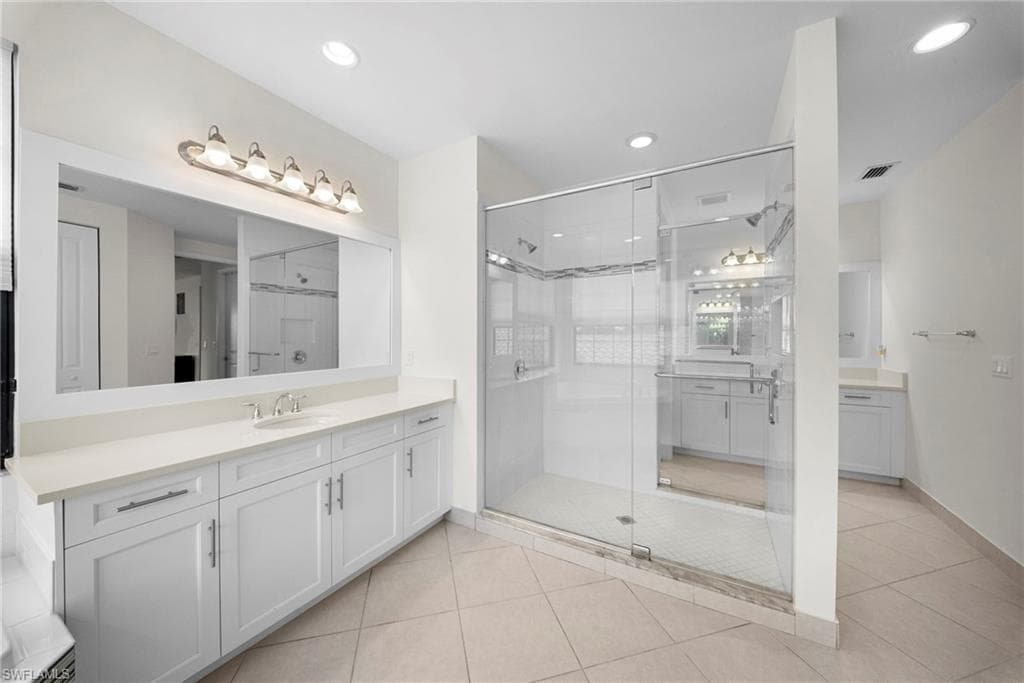 4586 Luminary AVE-26