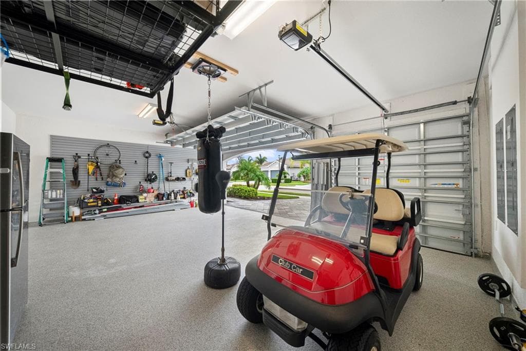 4586 Luminary AVE-41