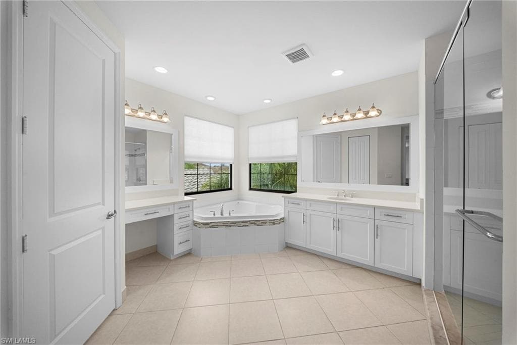 4586 Luminary AVE-25