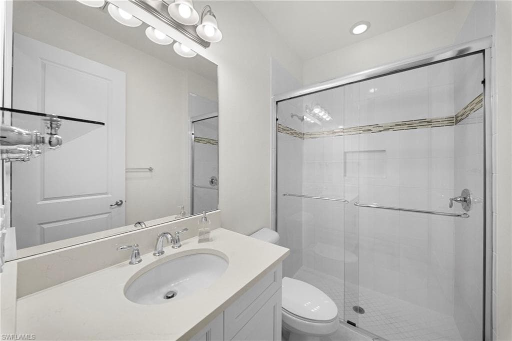 4586 Luminary AVE-21