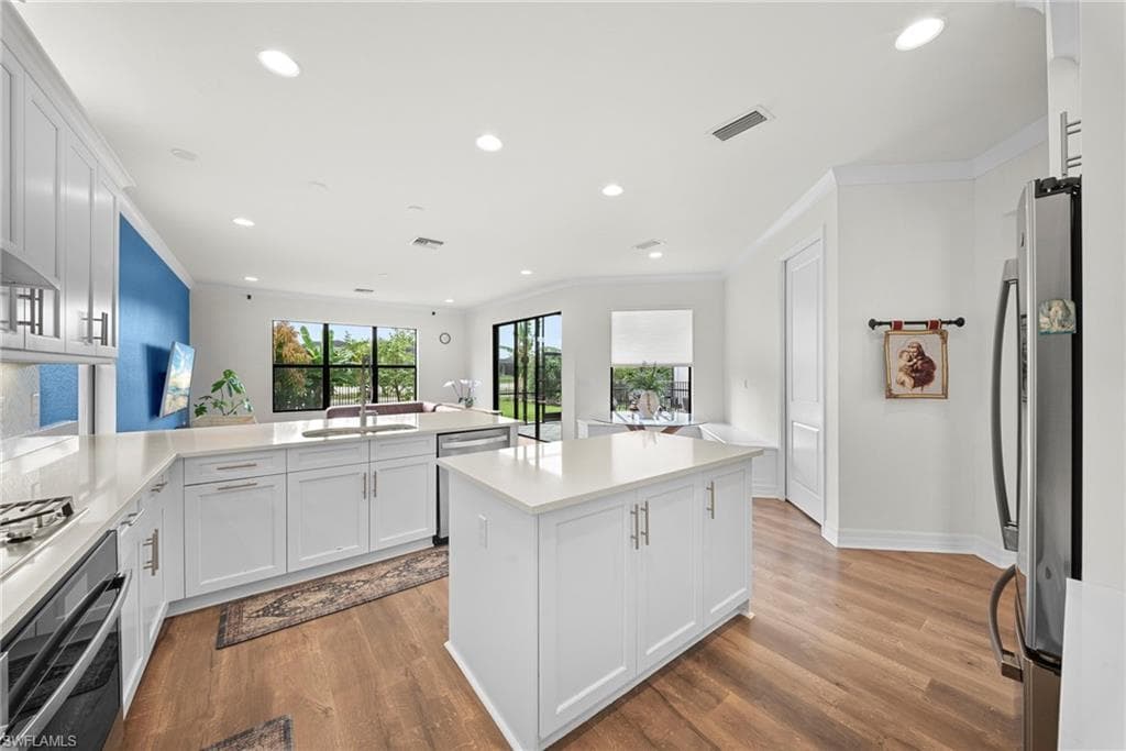 4586 Luminary AVE-13