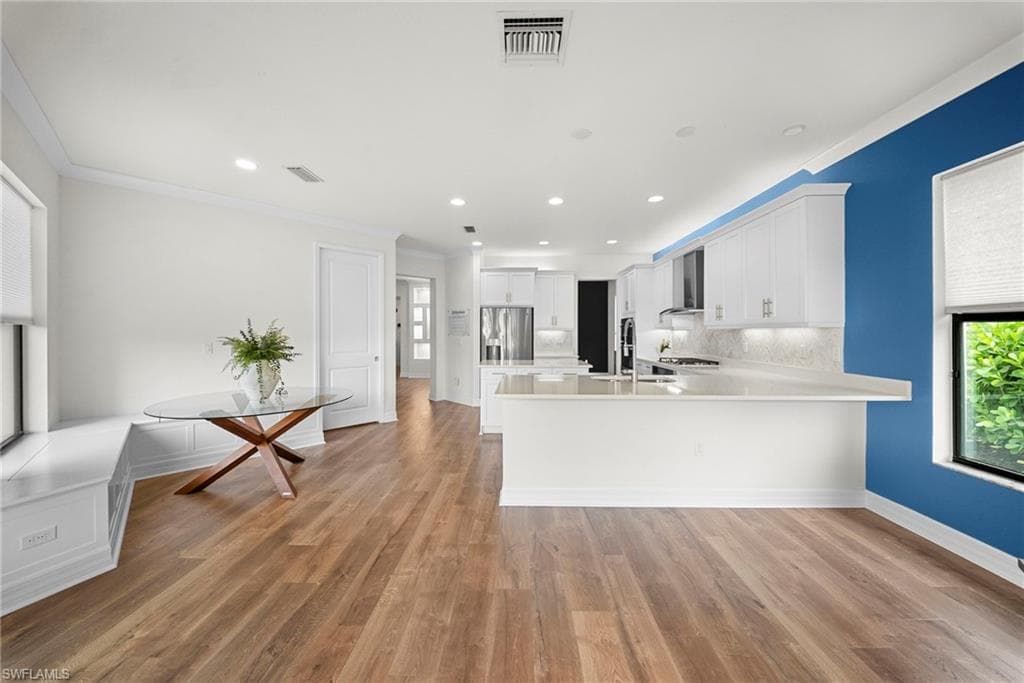 4586 Luminary AVE-17