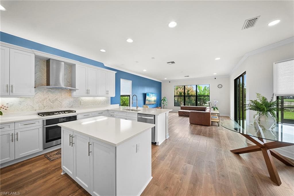 4586 Luminary AVE-14