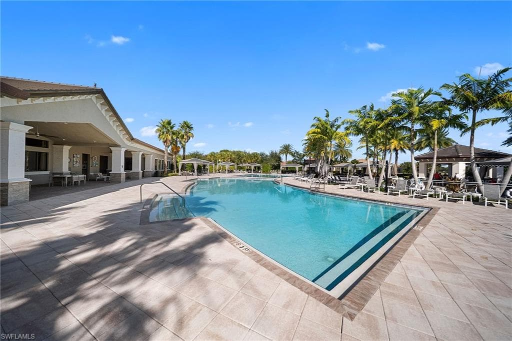 4586 Luminary AVE-43