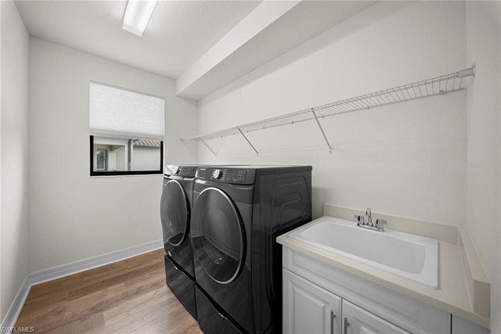 4586 Luminary AVE-39