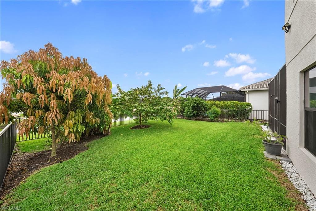 4586 Luminary AVE-3