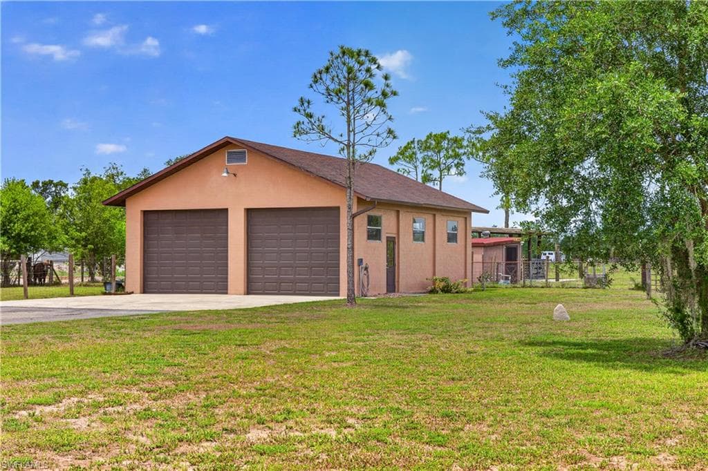 6670 Pangola RD-35