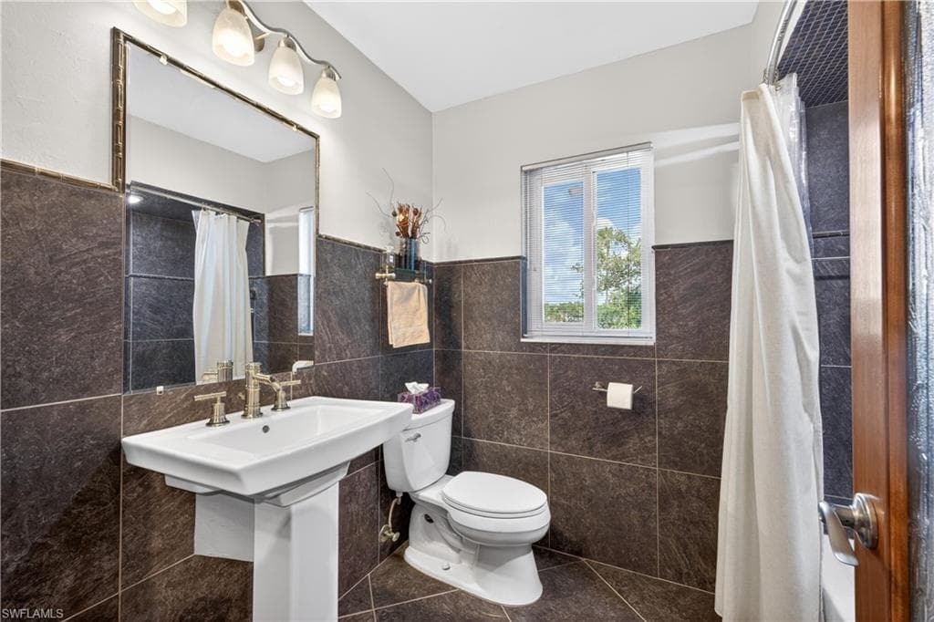 6670 Pangola RD-23